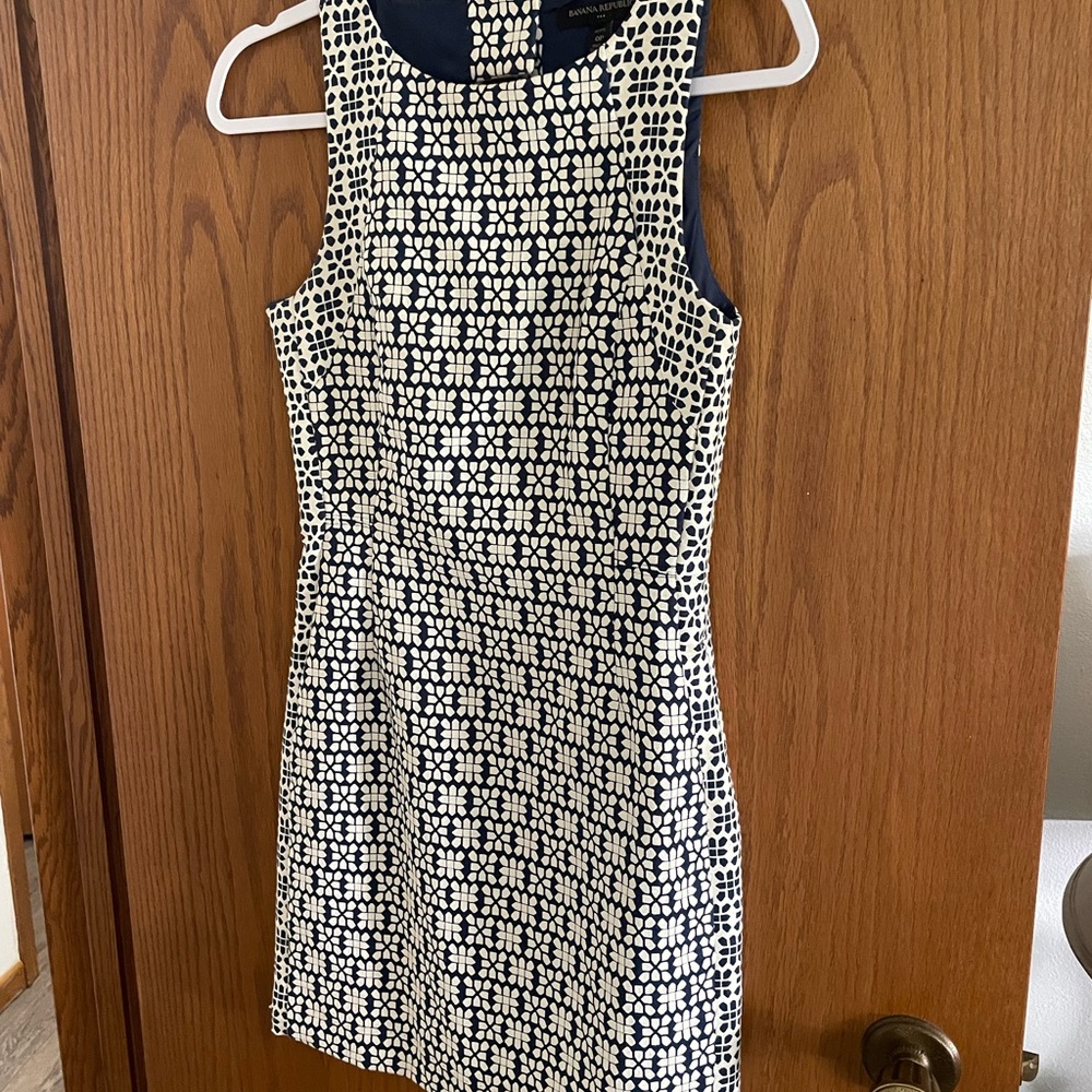 Banana Republic Navy and Cream Patterned Dress